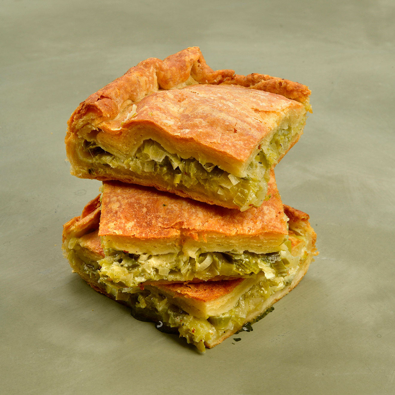 Pırasalı Alt Üst Börek