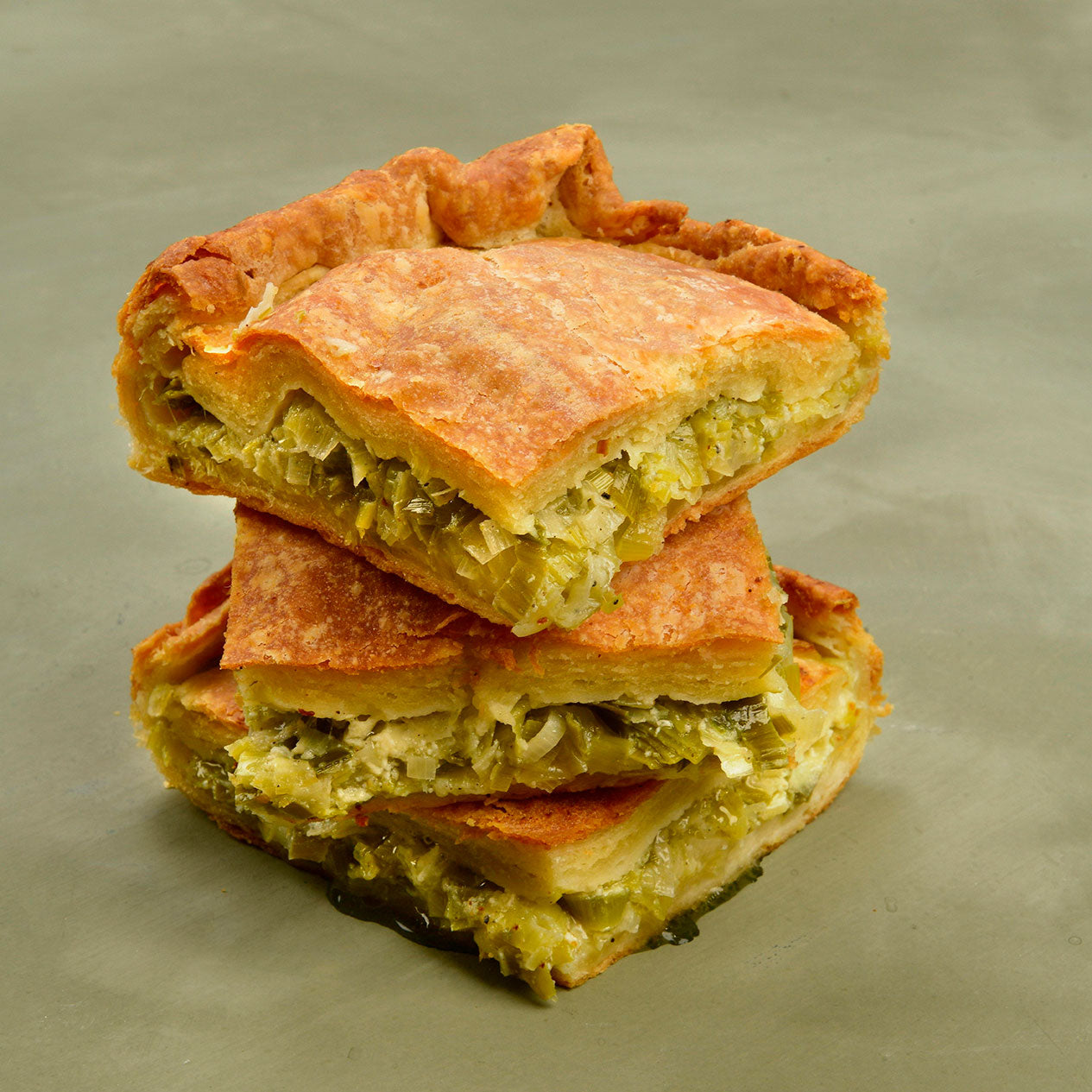 Pırasalı Alt Üst Börek